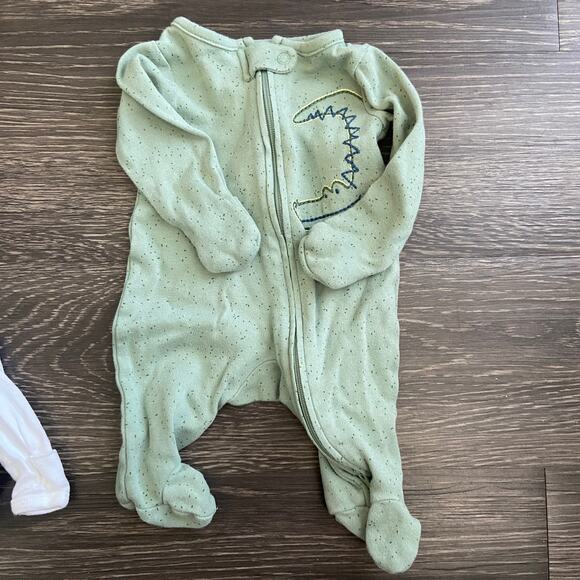 Baby Boy Size Newborn Clothing Bundle Set - Picture 4 of 7